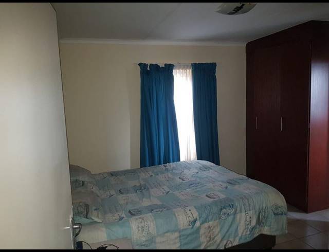 3 BEDROOM SIMPLEX FOR SALE IN KOSMOSDAL